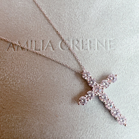Diamond-Cross-Necklace-in-Gold