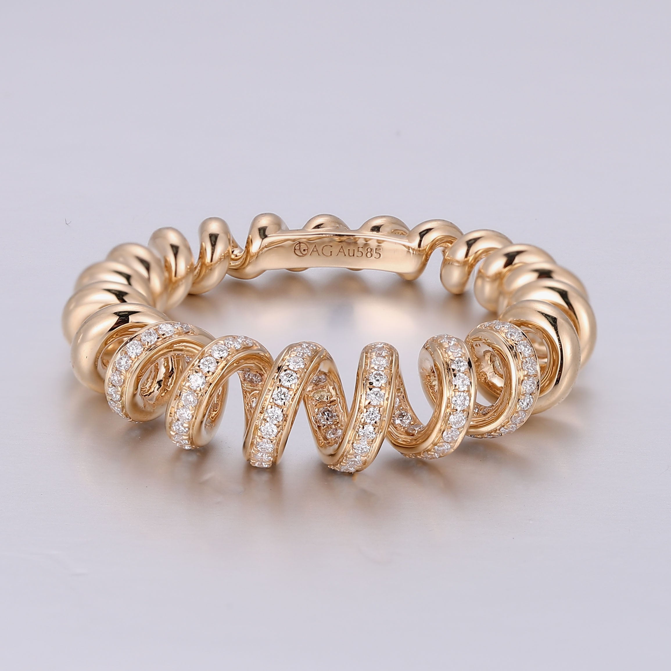 Spiral-gold-daimond-ring