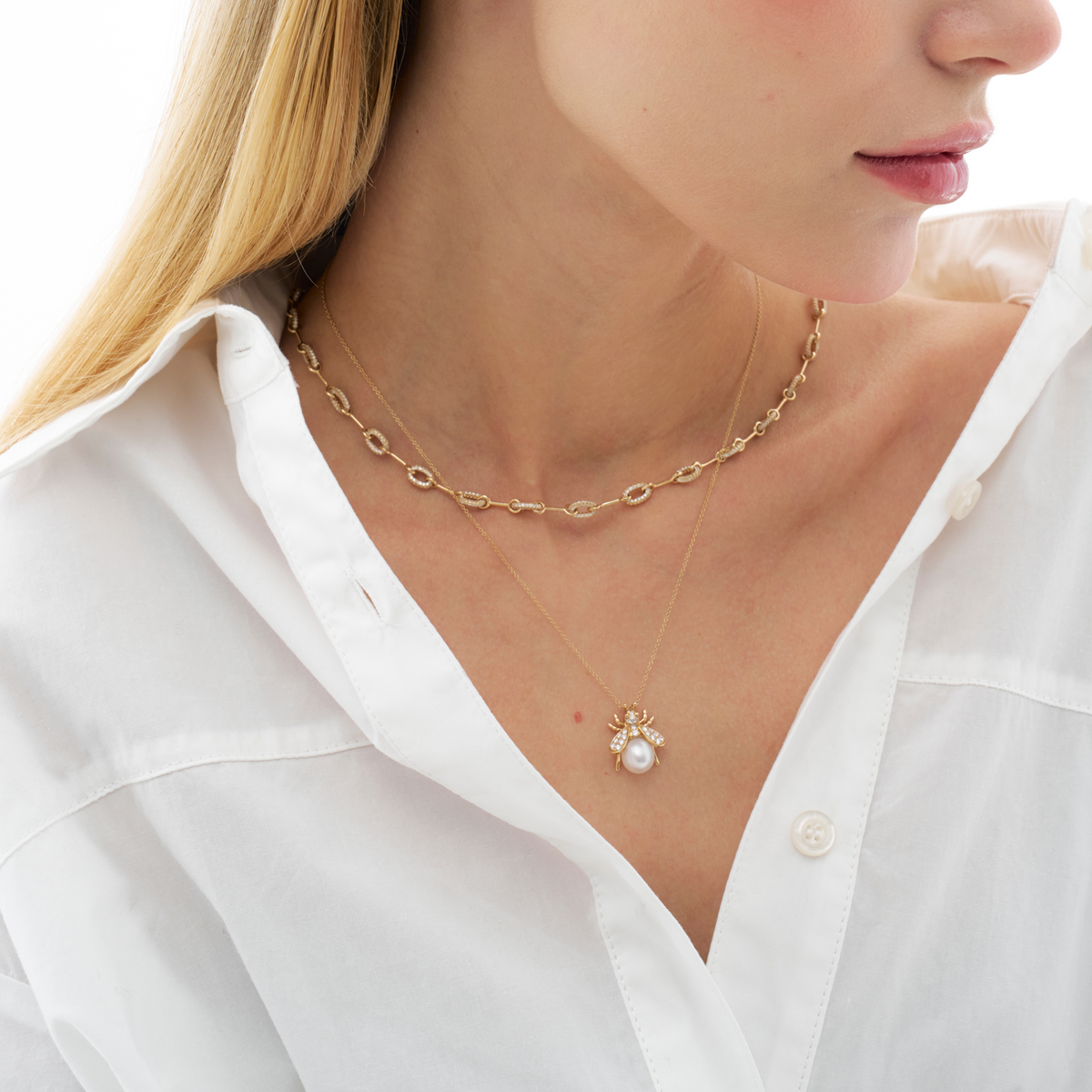 bee-and-horsebit-necklace-14k-Yellow-Gold-Diamond