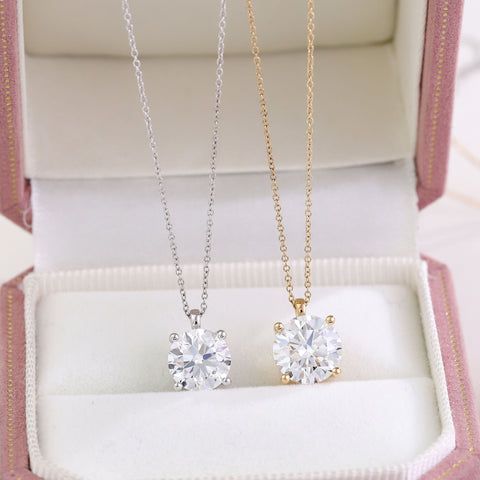 gold-diamond-pendant-adjustable-necklace