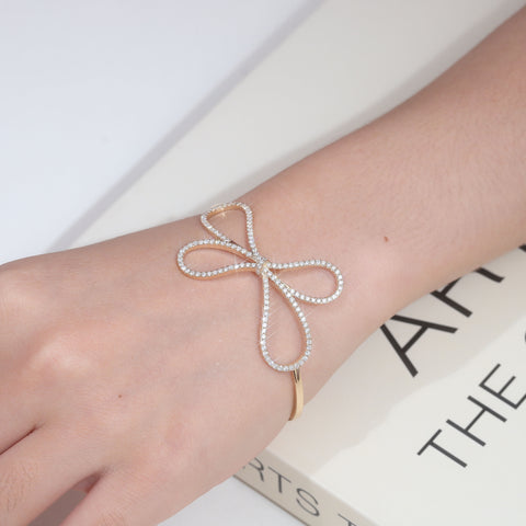 fiore-bow-gold-diamond-bangle
