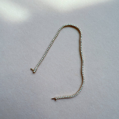 Four Prong Petite Diamond Tennis Bracelet In Yellow Gold