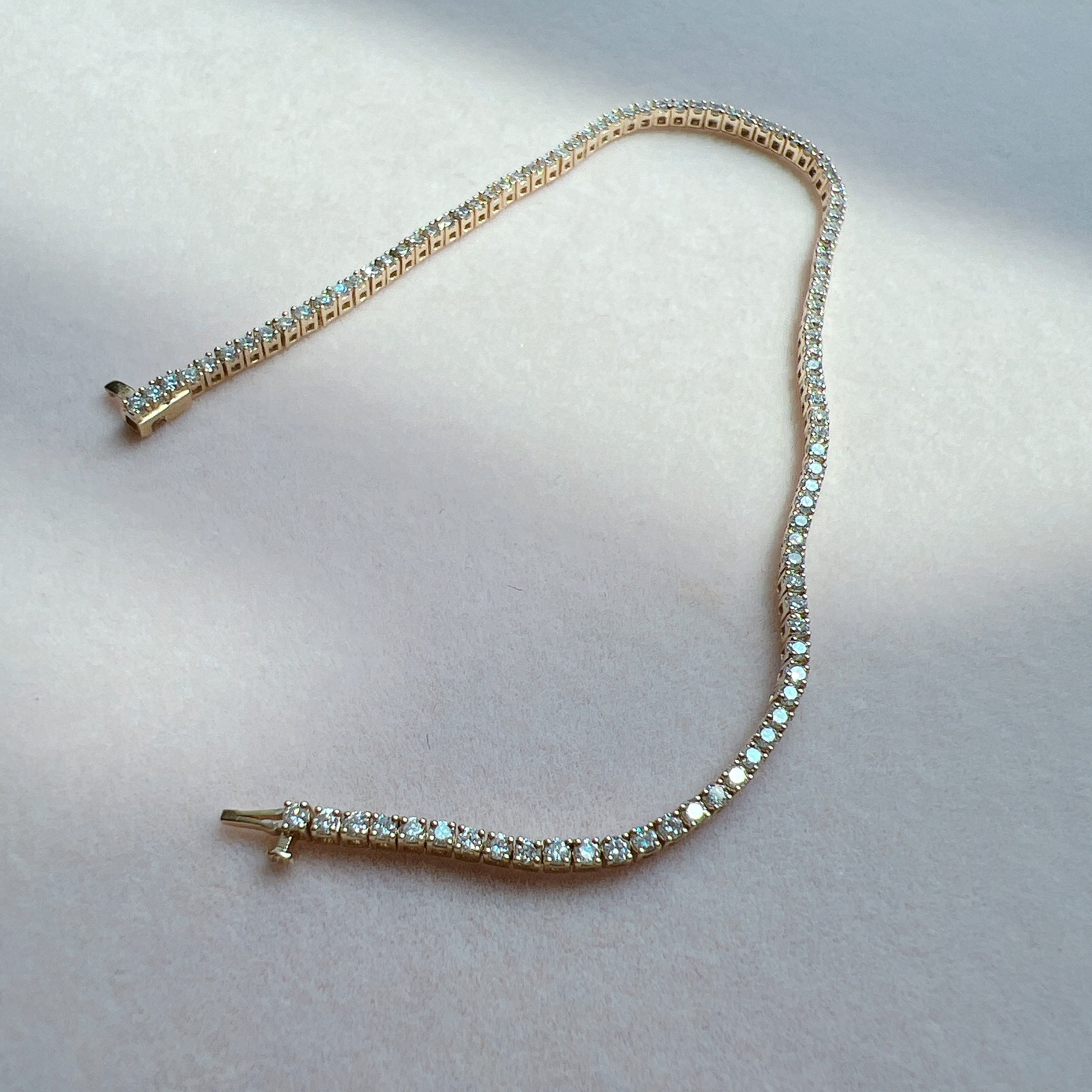 4prong-thin-tennis-bracelet